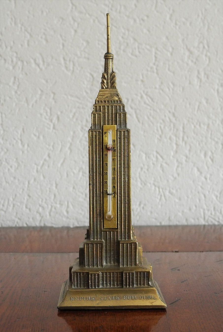 Cartoline postali: Empire State Building NY Vintage 1960s – Usato da Wünnewil venduto da ZappBlubbaDuff 2