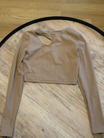 Wolford – Asymmetric Cut-Out Crop Top | Nude Beige