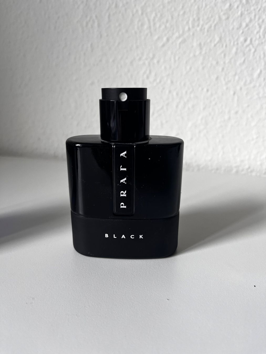 Prada Parfums & Eau de Toilette: Prada - Black – D'occasion à Zürich par Polaris07