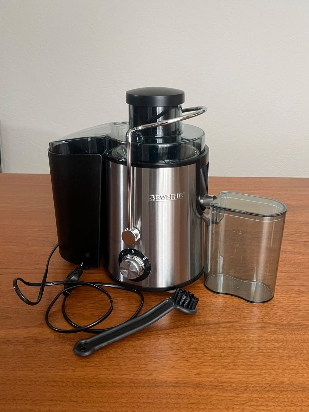 Elettrodomestici da cucina: SEVERIN Entsafter ES 3566 (400 W) – Usato da Zürich venduto da Garlicpress 2