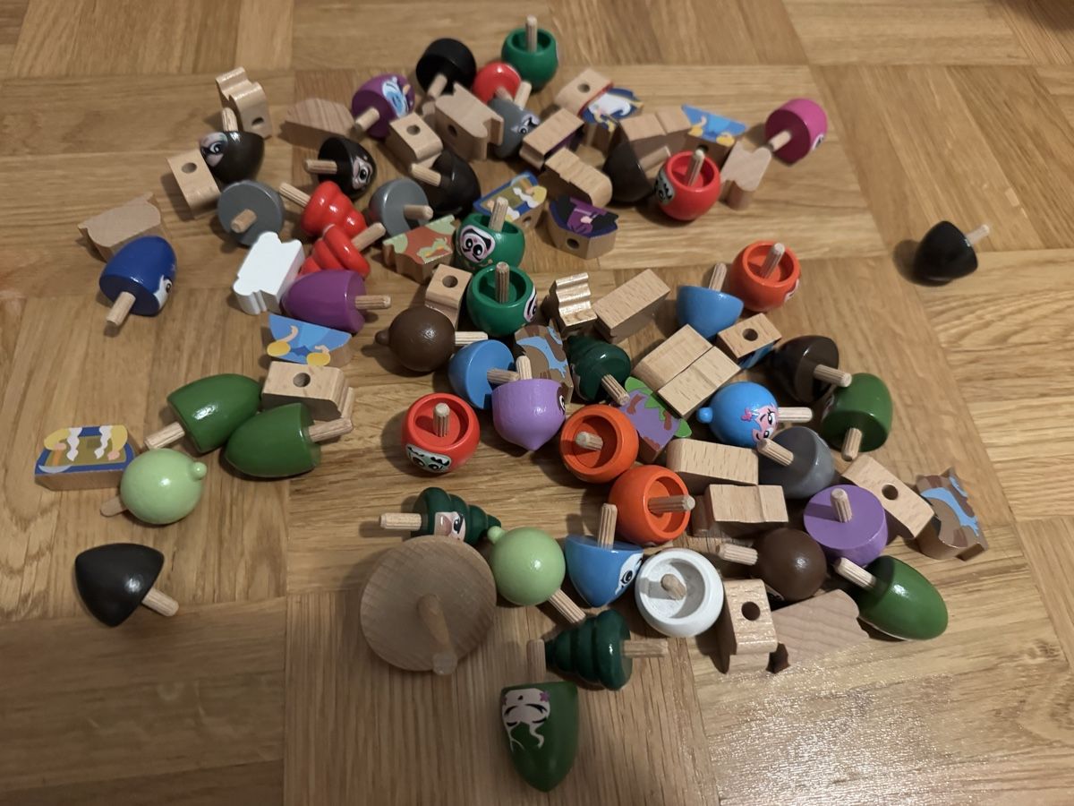 Giocattoli: Holzkreisel Set – Usato da Zürich venduto da MaSte