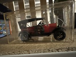 Gama Fiat 509 A Torpedo, im Modellauto-Kasten