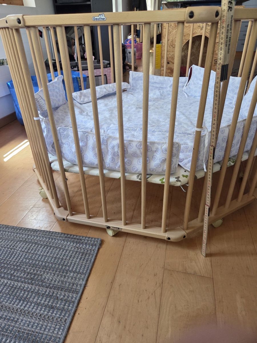 Lauf- & Sicherungsgitter: Babyparc Holzkreisform mit Rädern – Gebraucht aus Theilingen von maidjam 1
