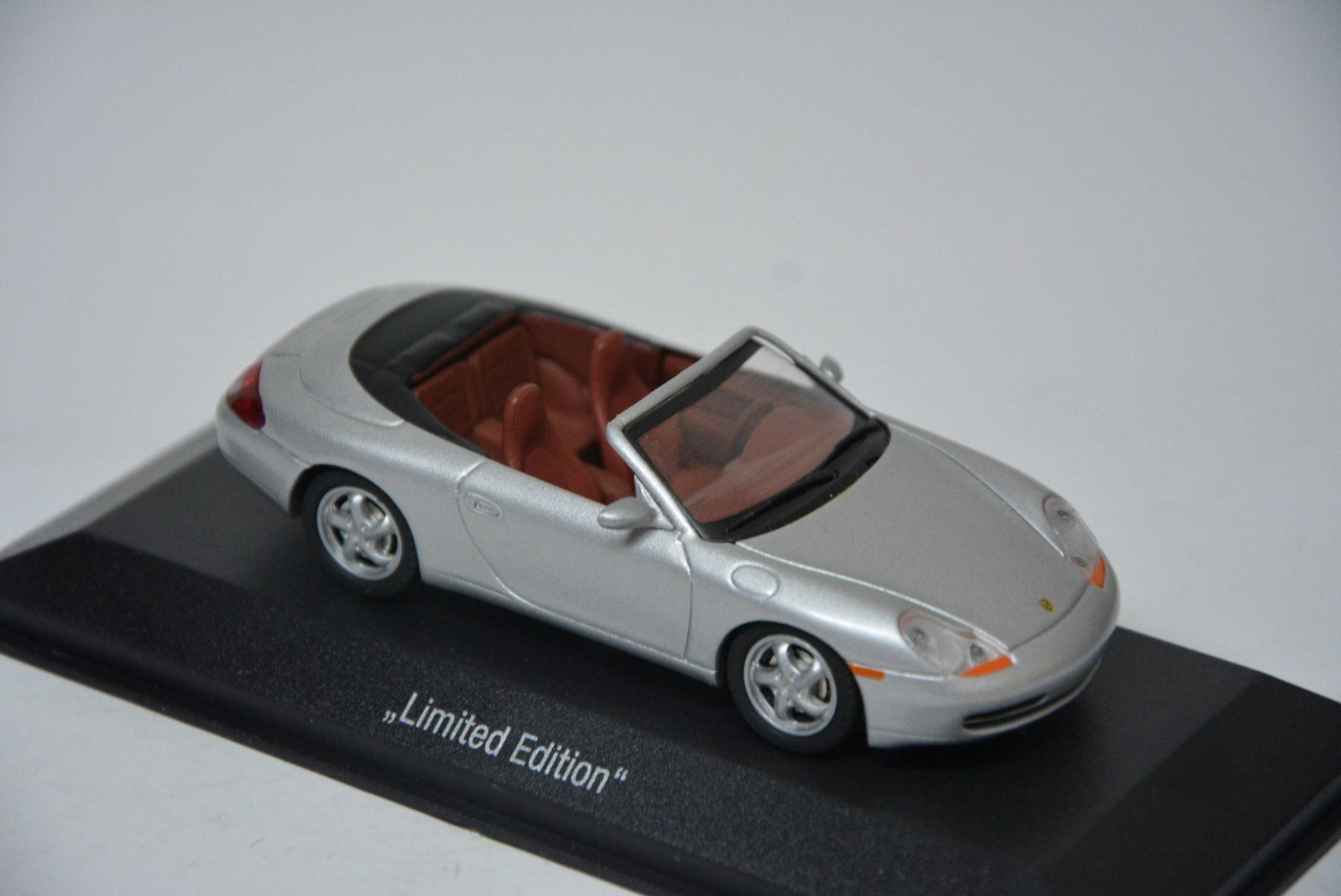 Porsche Modellautos: Porsche 911 Carrera Cabriolet , 1:43 – Neu und originalverpackt aus Goldach von Feivel9 4