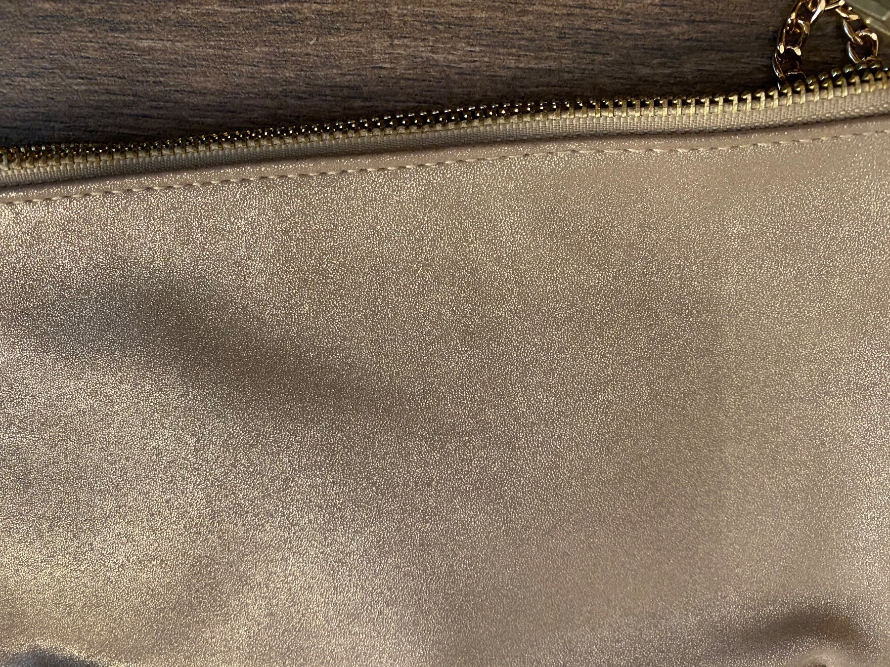Borse da donna: Clutch beige Glitzer mit Kette in gold – Usato da Pratteln venduto da a23_j2gs 1