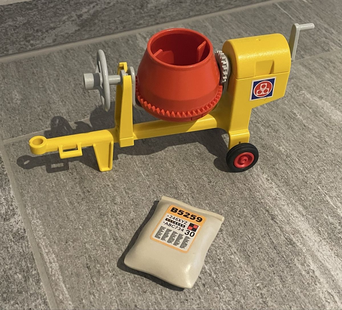 Playmobil Giocattoli: Playmobil Baustelle Zementmischer – Usato da Laax GR venduto da tschuetta2014