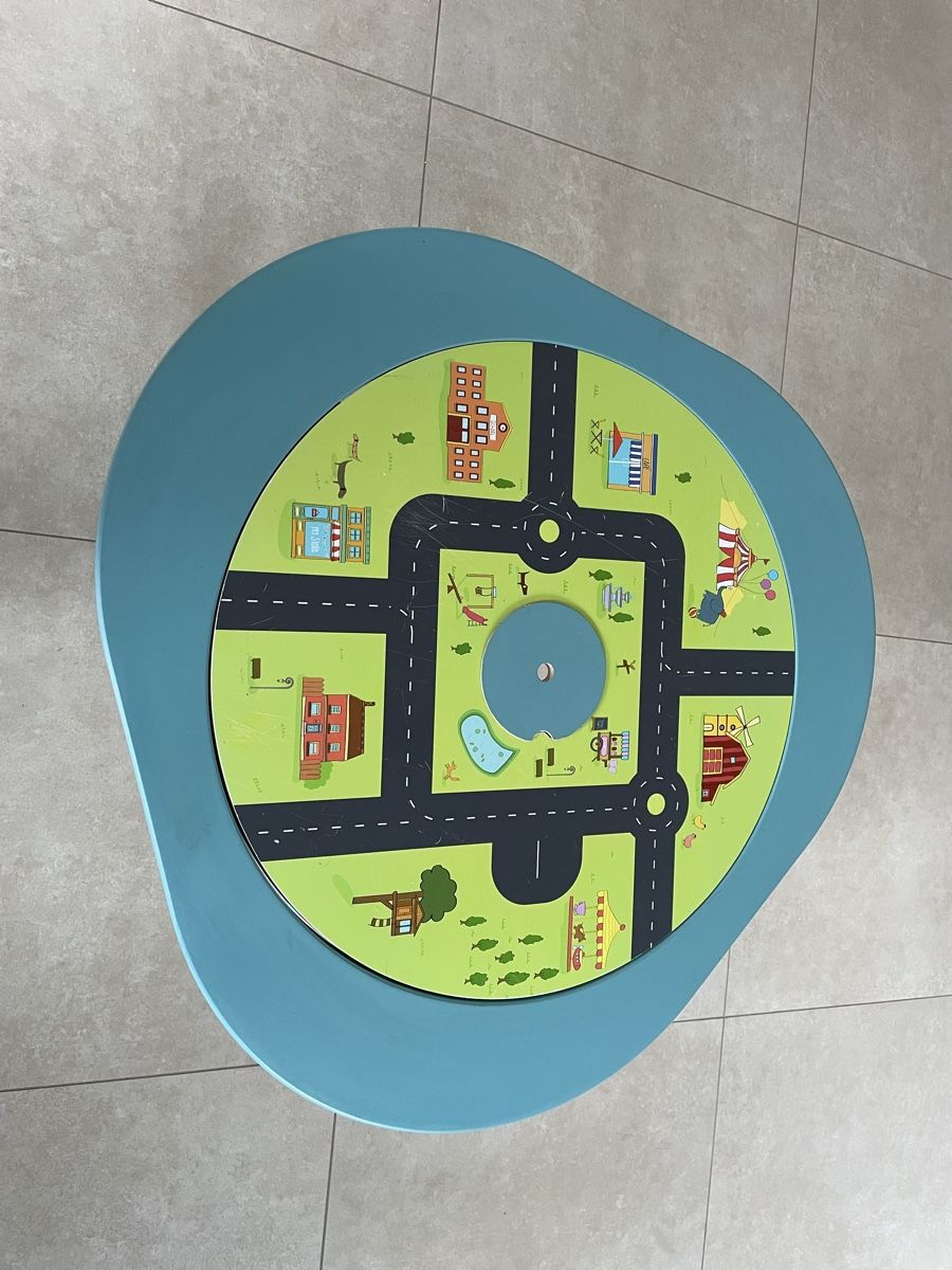 Jeux: Table de jeu mutable Stokke – D'occasion à Broc par jer_c8xf 3