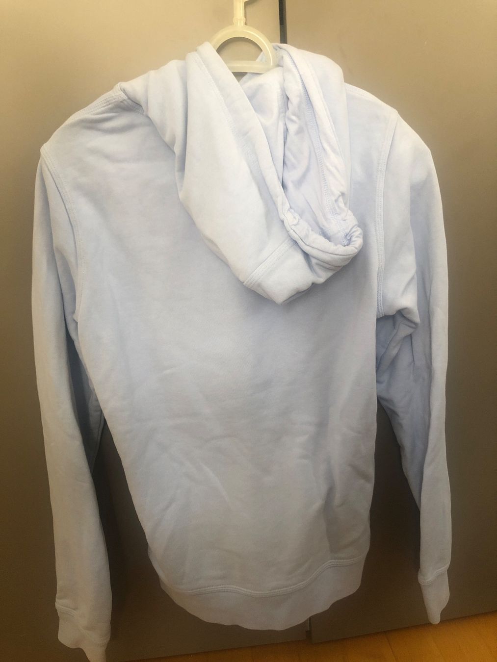 Nike Maglioni & Felpe: Nike pullover Hoodie, hellblau – Usato da Olten venduto da eti_r289 2