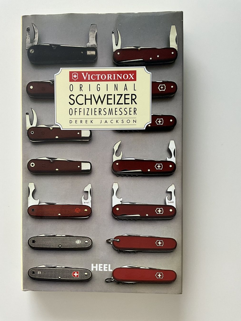 Libri: Geschichtsbuch Schweizer Offiziersmesser Victorinox – Usato da Ibach venduto da Femacor