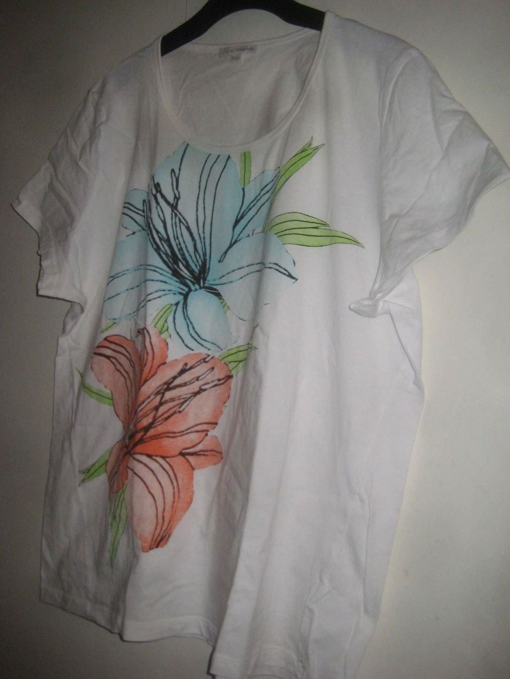 T-shirt: DAMEN T-SHIRT – Usato da Uster venduto da flocke1 2
