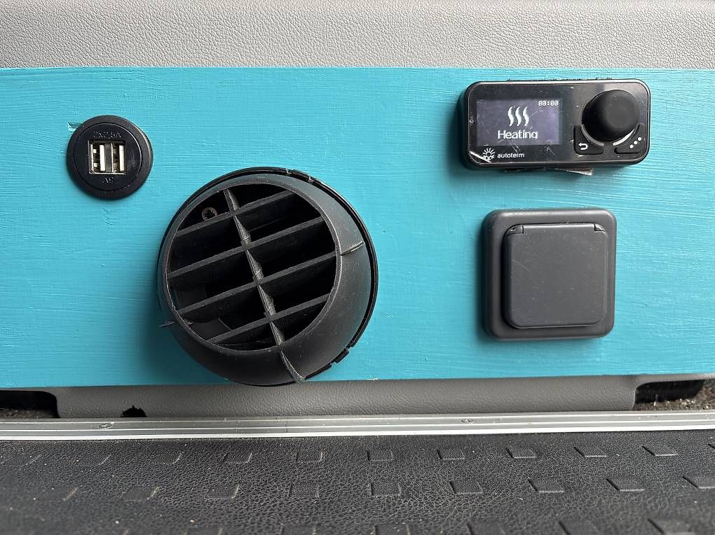 Véhicules de camping: VW T5 Camper 4Motion  – D'occasion à Schenkon par LEALAIN18 4
