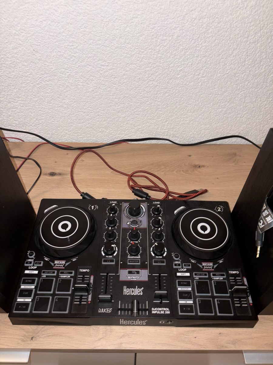 Hercules Mischpulte: DJ Set Hercules DJControl Inpulse 200 – Gebraucht aus Zermatt von Michele2525 1