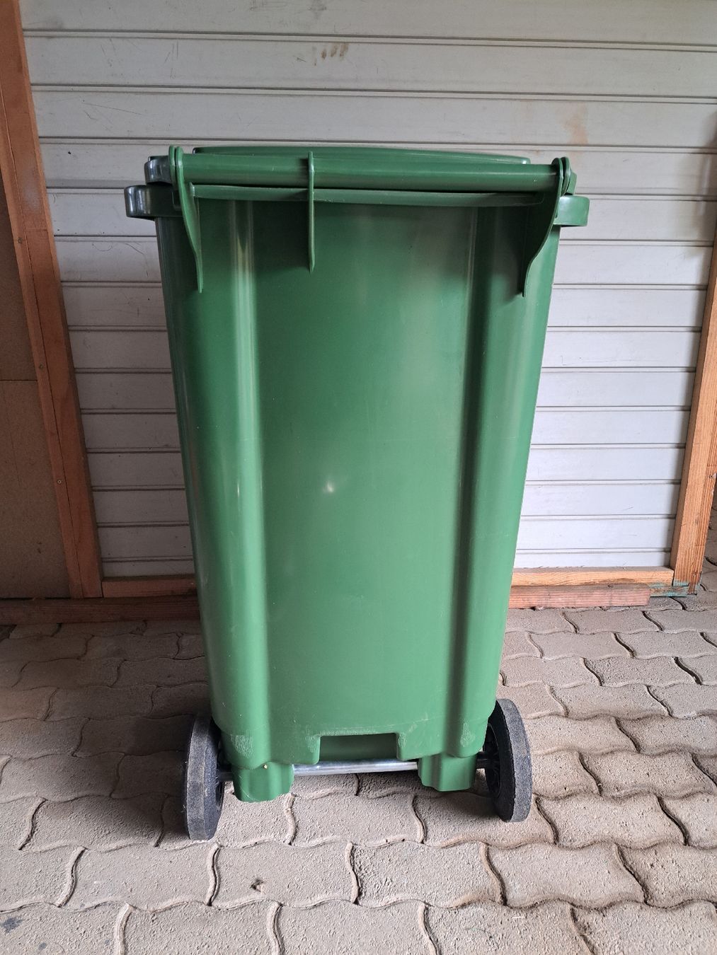 Banconi: Faserplast 240 l Abfall-/Grüngutcontainer an 1.- CHF !! – Usato da Olten venduto da Eden_19901 3
