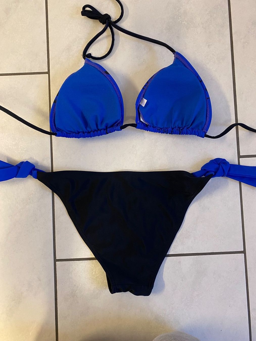Badekleider & Bikinis: Bikini Rae Print - D'Blau/Schwarz - Grösse ca. S – Gebraucht aus Eschenbach SG von Peachick 2