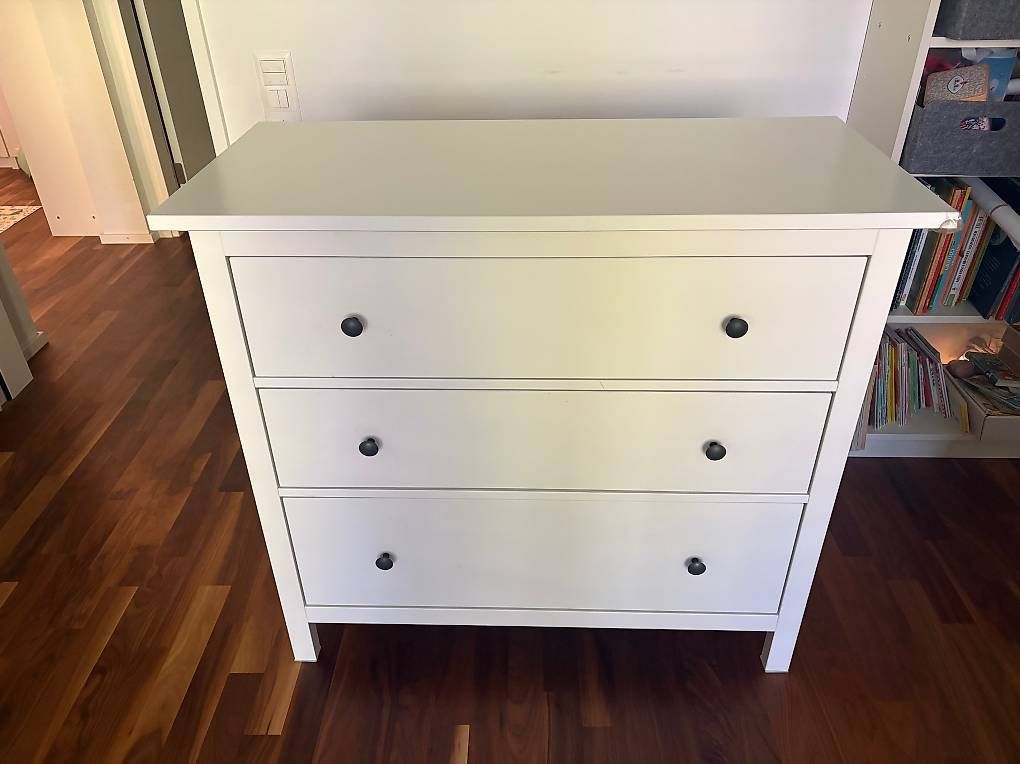 Fasciatoi & Accessori: Hemnes Kommode mit Wickelaufsatz – Usato da Zürich venduto da chlochette