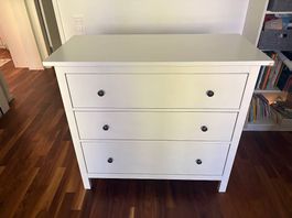 Hemnes Kommode mit Wickelaufsatz