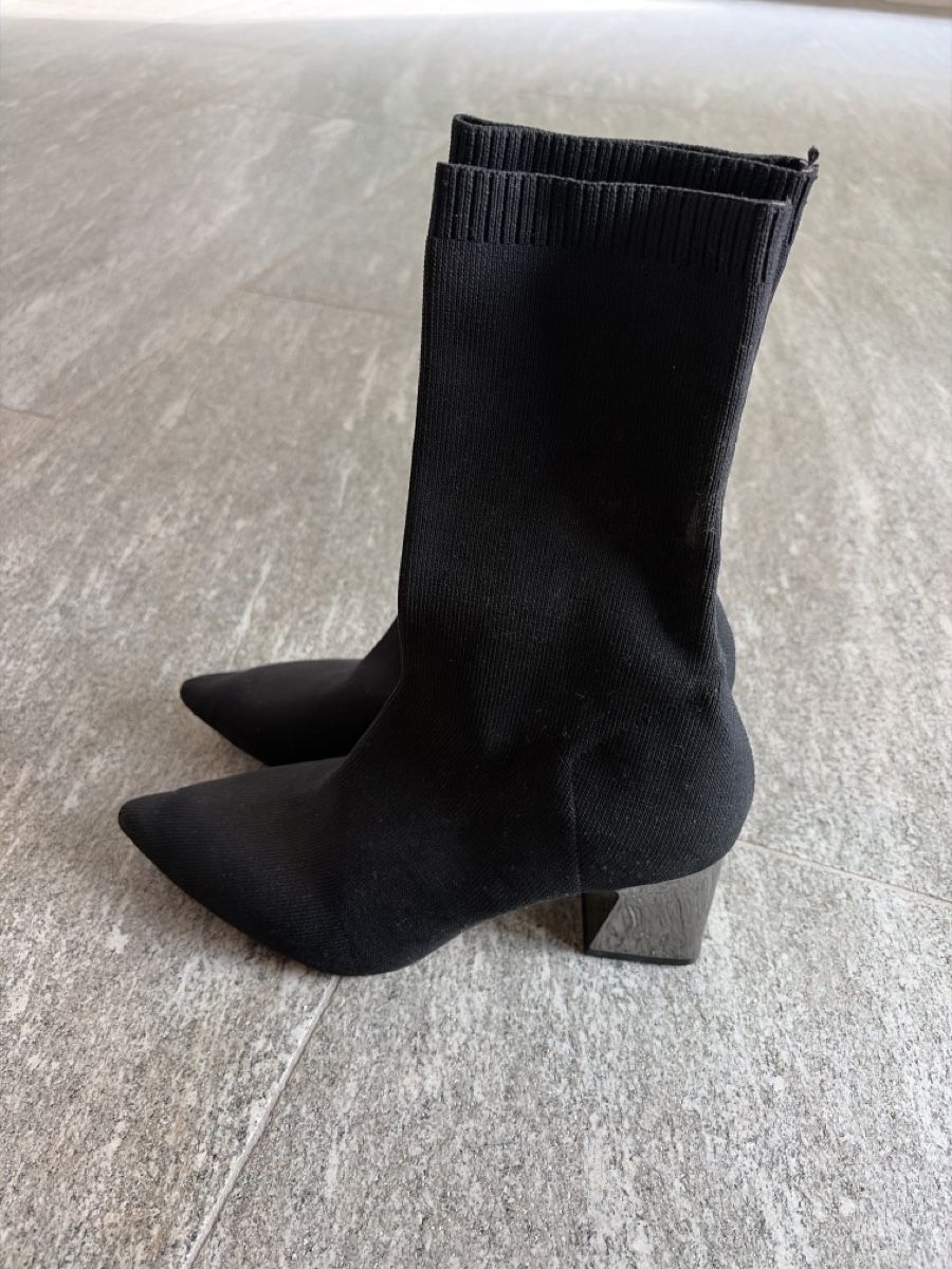 Zara Chaussures femmes: Stivaletti Zara - 38  – D'occasion à Davesco-Soragno par Chichijango 2