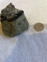 Olivin-Peridotit, seltenes Gestein aus der Mantelschicht!