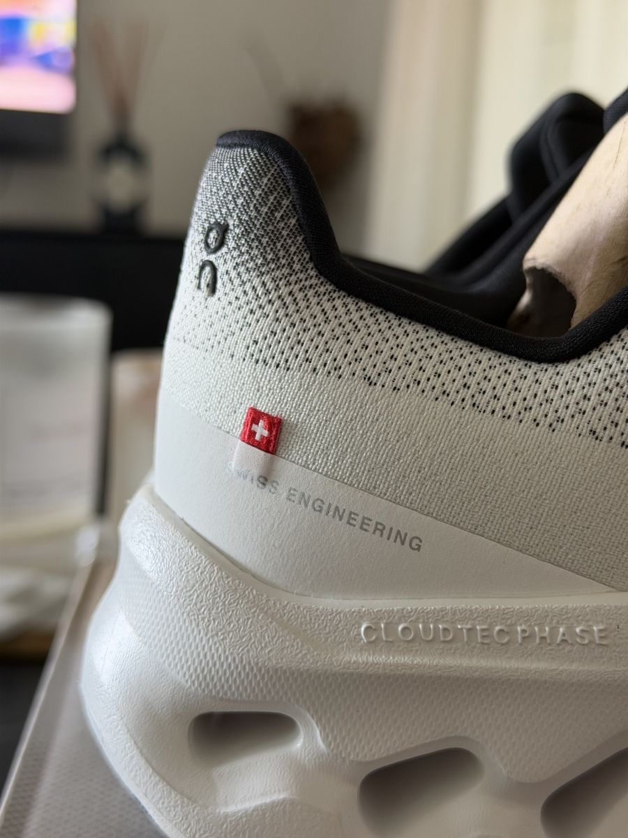 On Scarpe da uomo: On Running Cloudtilt Black Ivory taille 44.5 – Nuovo e nell'imballaggio originale da Yverdon-les-Bains venduto da ioustock 3
