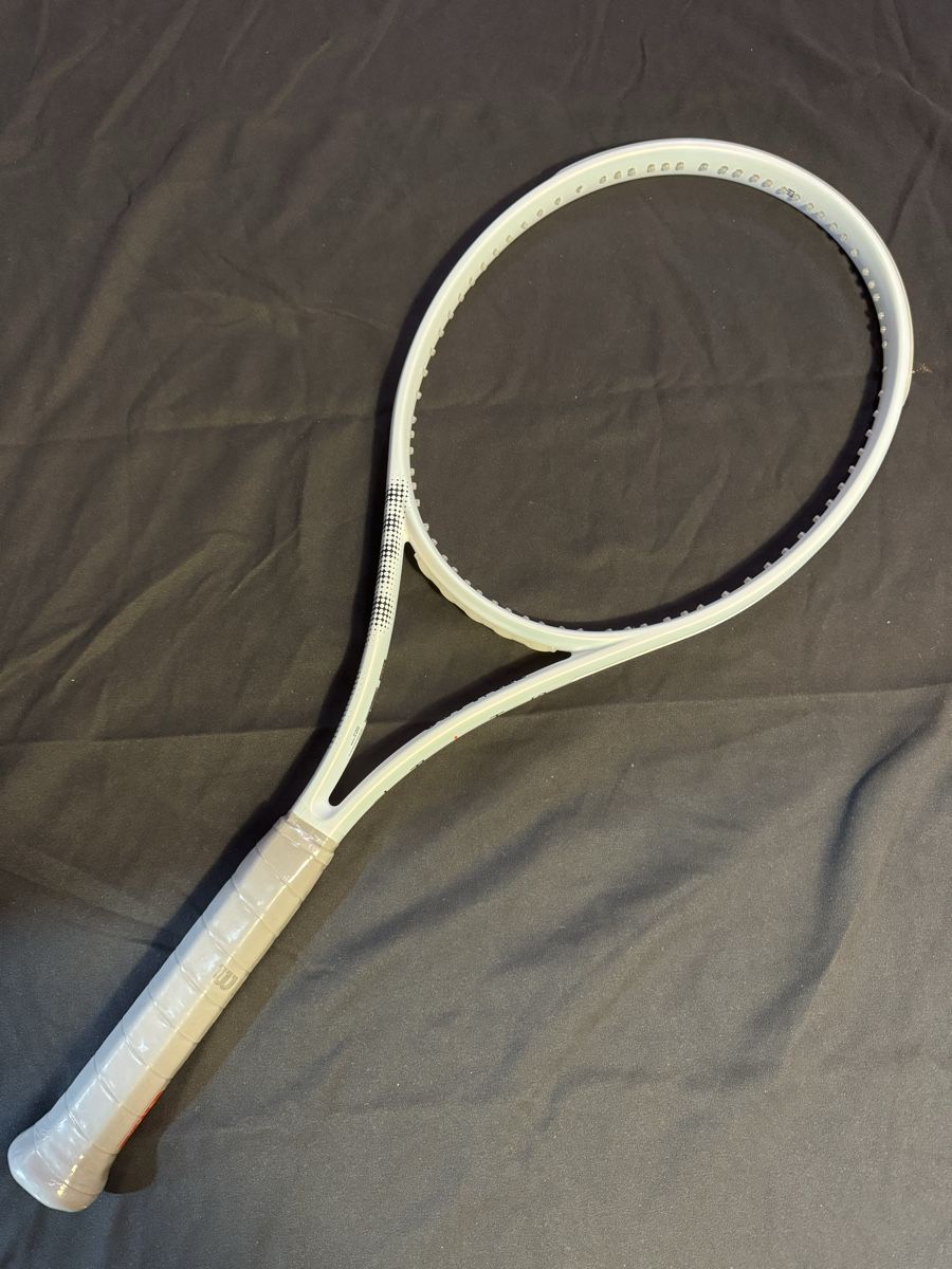 Wilson Racchette: Wilson SHIFT 300g, Griffgrösse 3 – Nuovo e nell'imballaggio originale da Wettingen venduto da Chuljaa