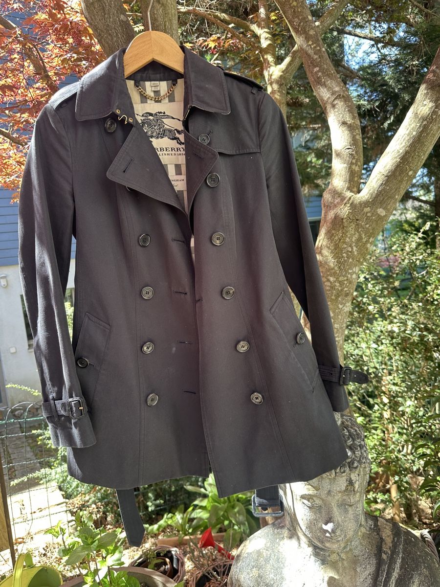 Burberry Giacche: Burberry Trenchcoat – Usato da Zürich venduto da Lillyrose2013