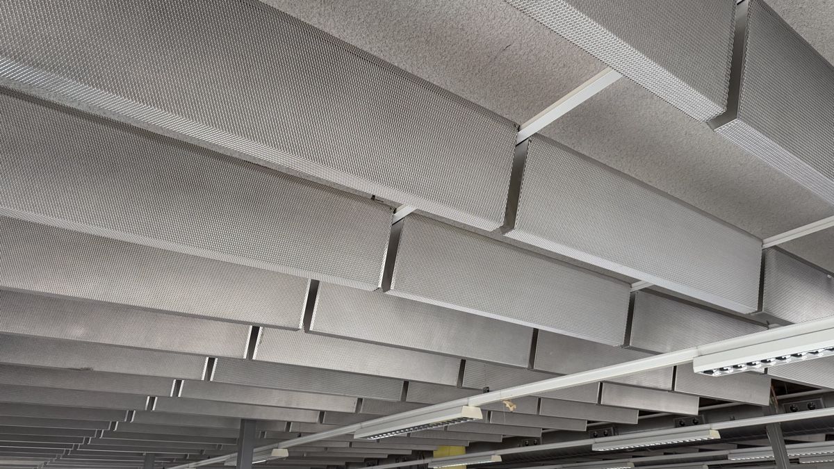 Altri accessori: Akustikelement Aluminium hochwertig – Usato da Solothurn venduto da Airsal1986