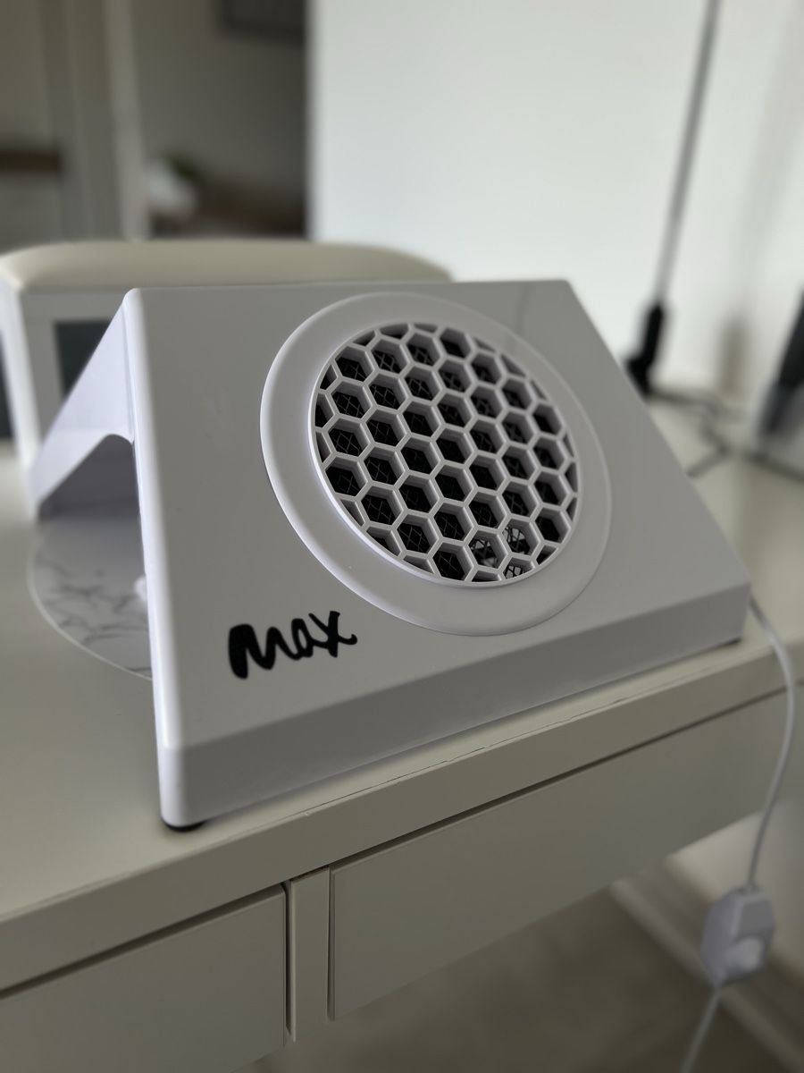 Aspirapolveri & Accessori: Aspirateur de table pour manucure MAX Ultimate 4.100W – Usato da La Chaux-de-Fonds venduto da jul_5kd8