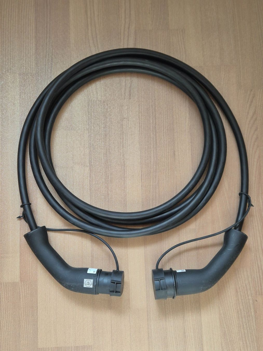 Cavi: Ladekabel Typ 2 - 22kw - 6m - original Renault E-Tech – Usato da Wynau venduto da snoesel
