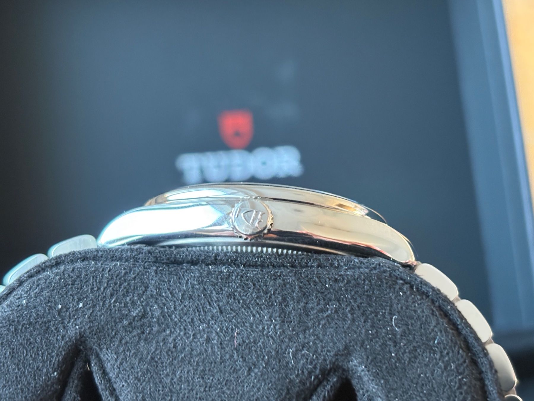 Tudor Uhren: TUDOR 1926 Luna Fullset mit Garantie – Gebraucht aus Birsfelden von Mynos 9