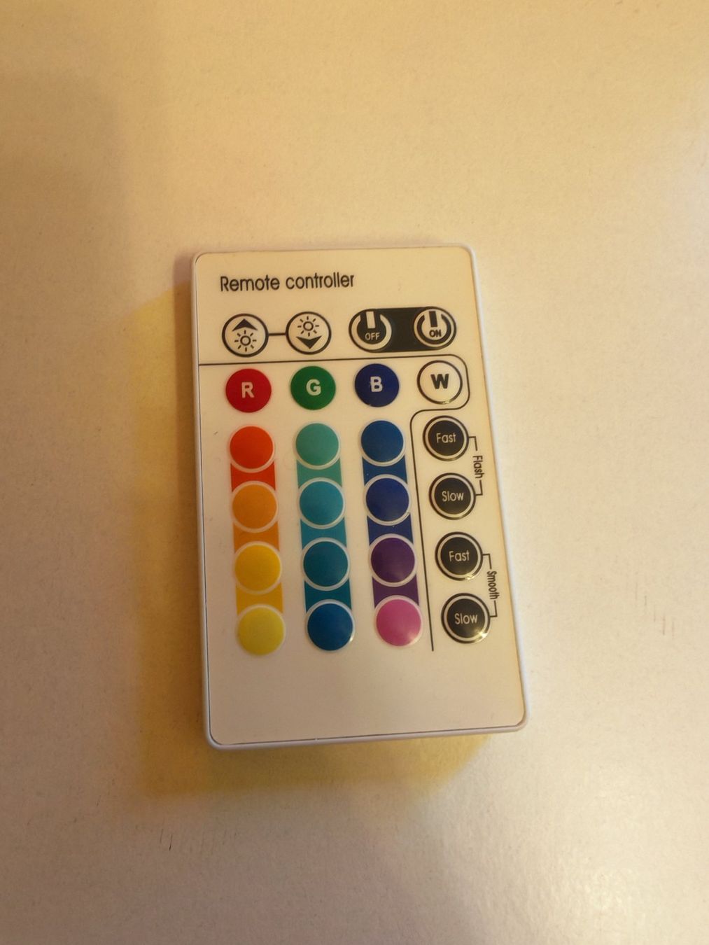 Lampade: Runde RGB Tischleuchte – Usato da Liestal venduto da Kratzilla 4