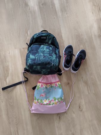 Dakinie Rucksack mit Laufschuhen Gr. 39