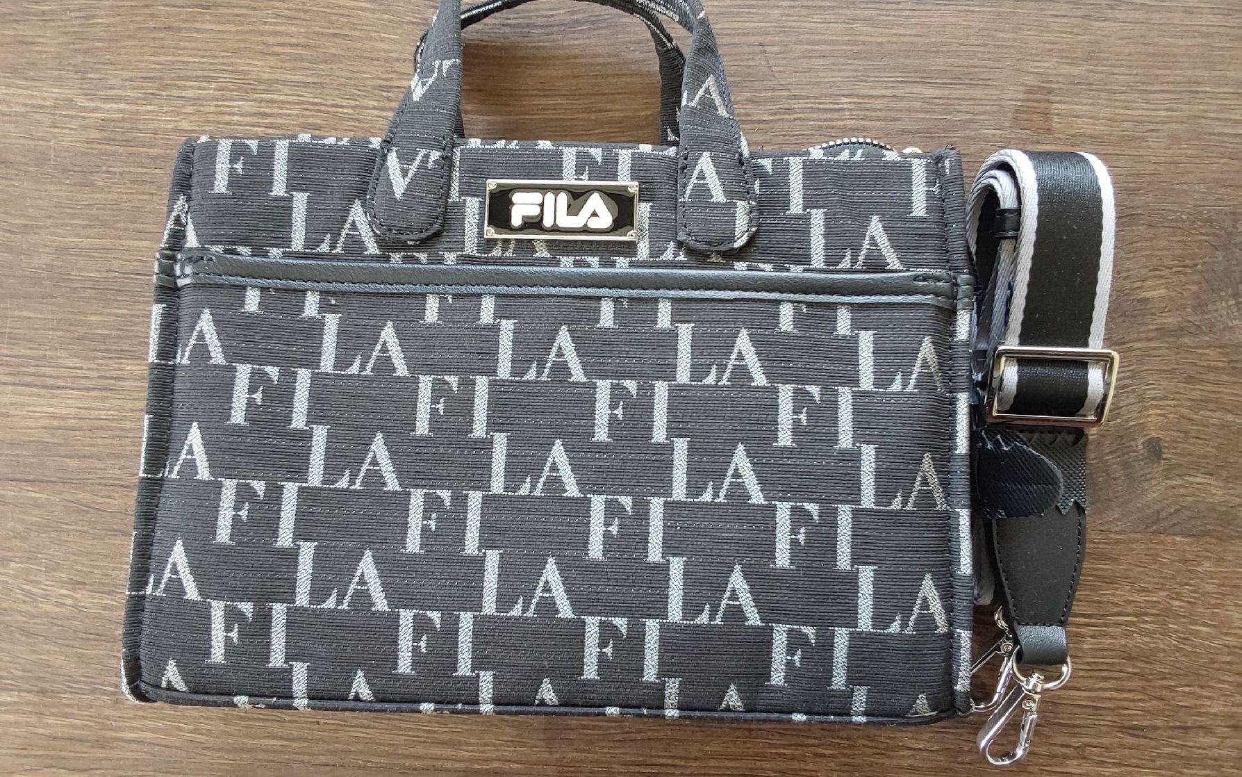 Fila Borse da donna: Handtasche Fila neu – Nuovo e nell'imballaggio originale da Köniz venduto da scopello12