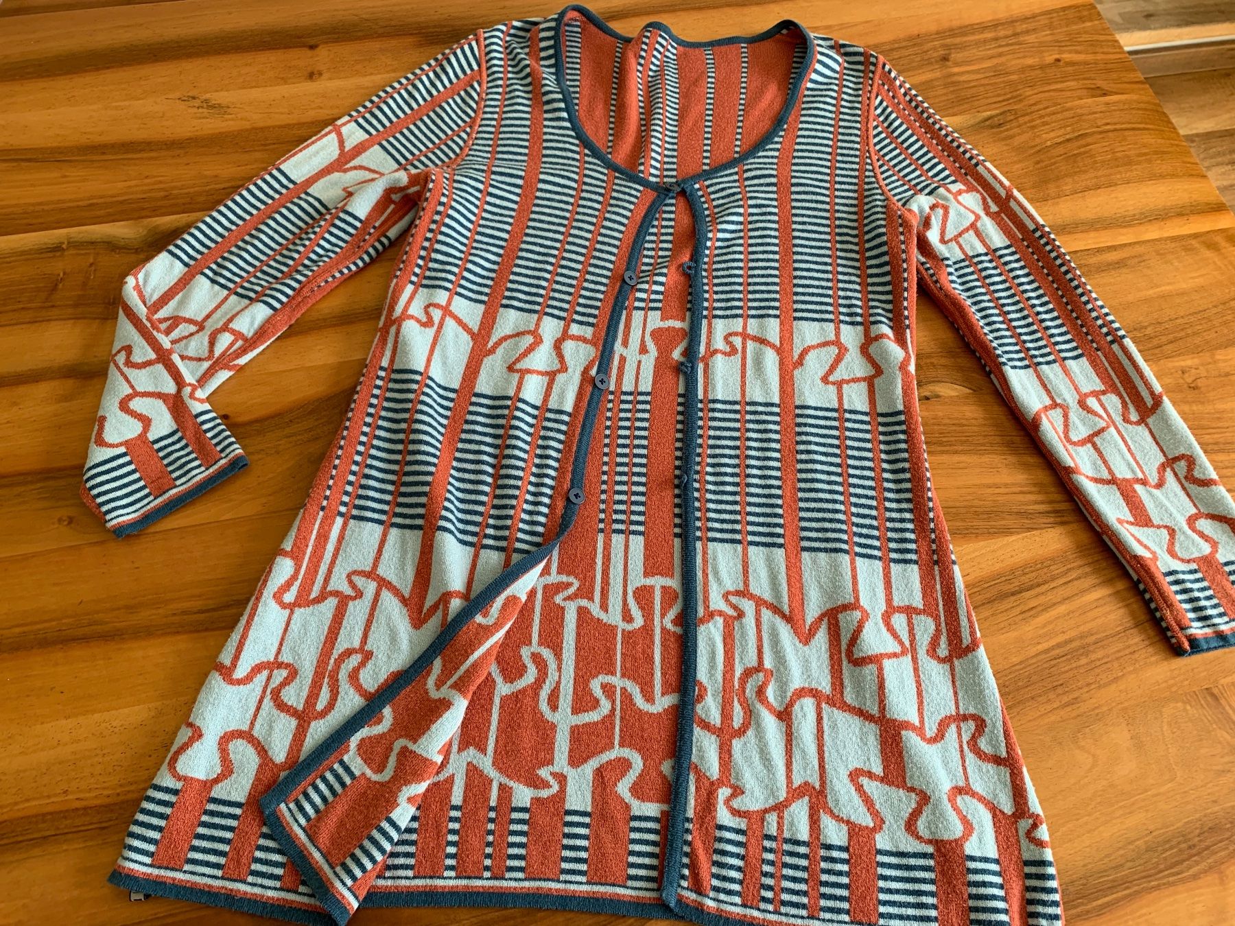 Giacche: XESS + BABA Luxus Schweizer Label Strickjacke wendebar S/M – Usato da Meiringen venduto da luanik