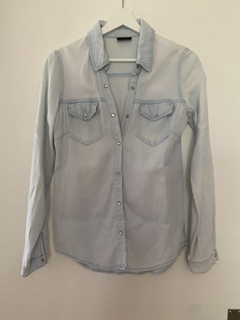Jeanshemd hellblau Grösse XS blau