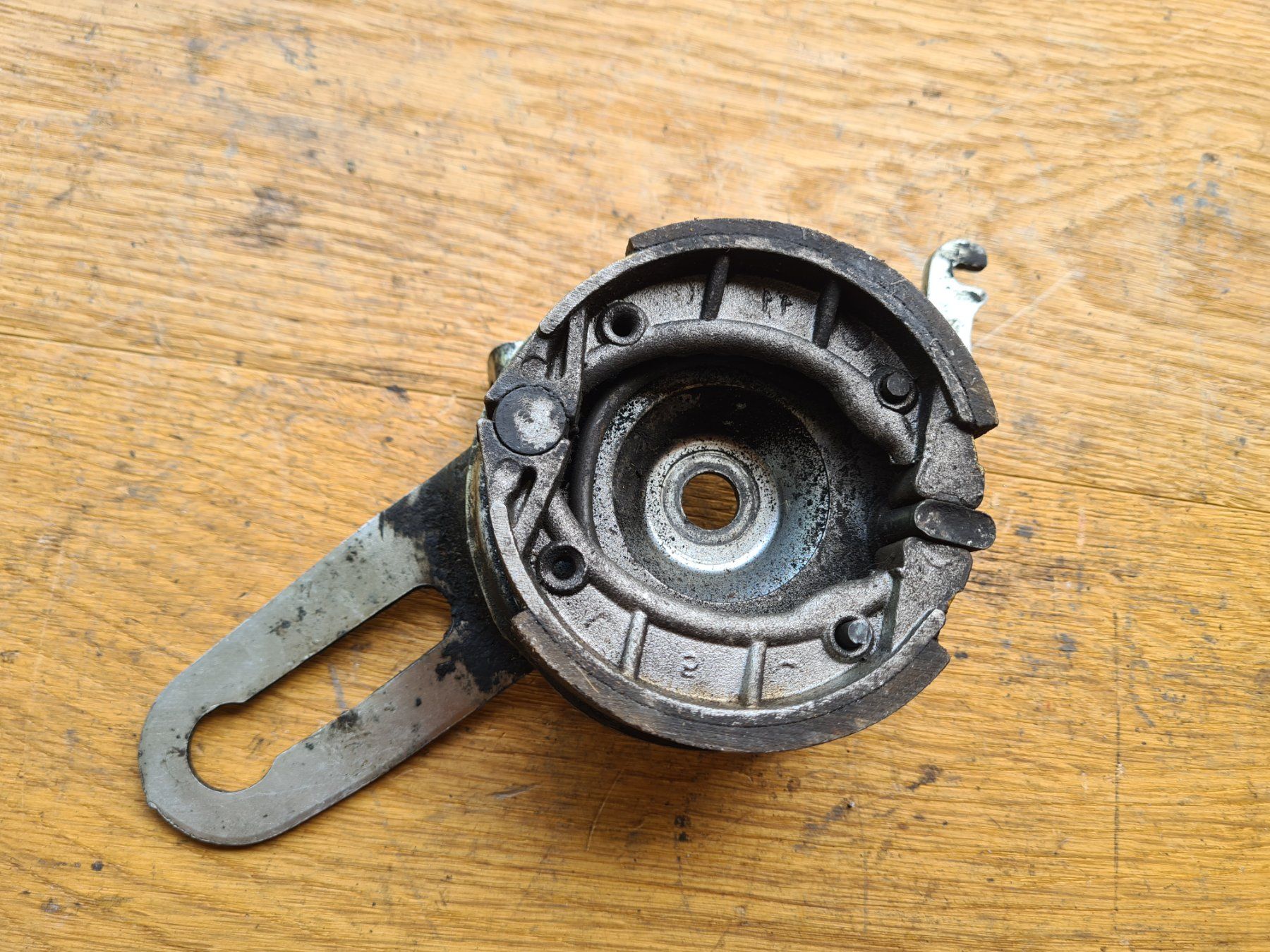 Sachs Ciclomotori: Vorderrad Bremsanker 90 mm – Usato da frümsen venduto da Sailem 2