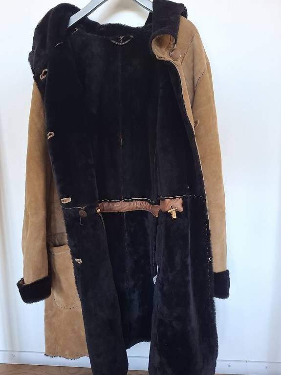 Cappotti: Shearling Mantel  – Usato da Mels venduto da n_e_nd6r 1
