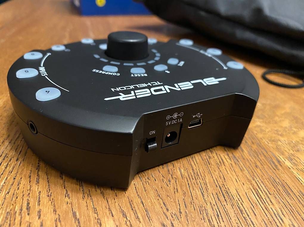 Attrezzatura per studi di registrazione: Audio-Interface TC HELICON BLENDER (6 Stereo Eingänge) – Usato da Buchs AG venduto da Tobiasnoseda 1