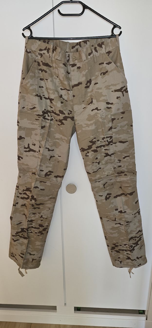 Uniformi: Original Spanische Armee Wüstentarn Uniform Set NEU – Nuovo (secondo la descrizione) da Schaffhausen venduto da aos_hv6l 3