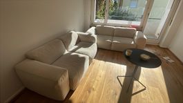 2 Sofas 2-Sitzer Stoff hellbeige guter Zustand gebraucht
