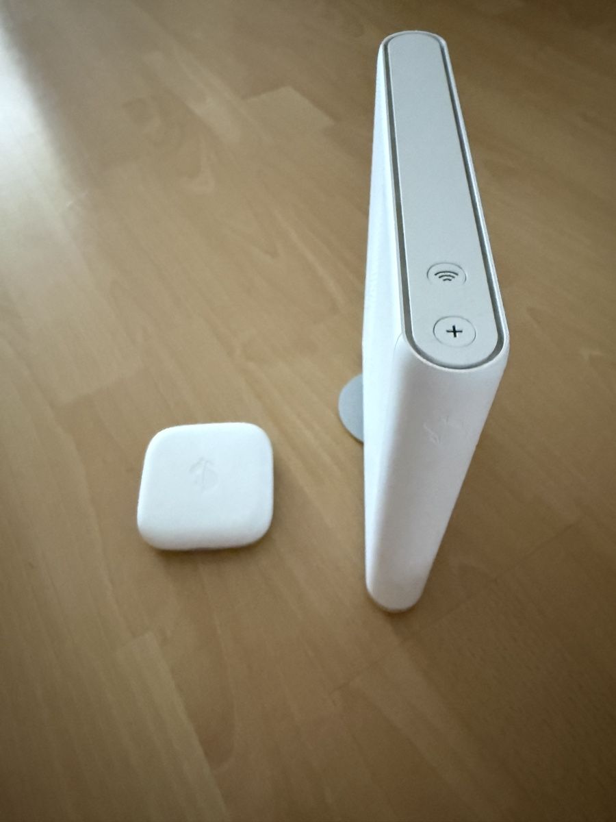 Swisscom Modem & Router: Swisscom internet Box 5 + TV Box 5 – Usato da Toffen venduto da barkeeper13