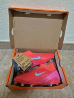 NEUF ! Chaussures de football/ crampons Nike