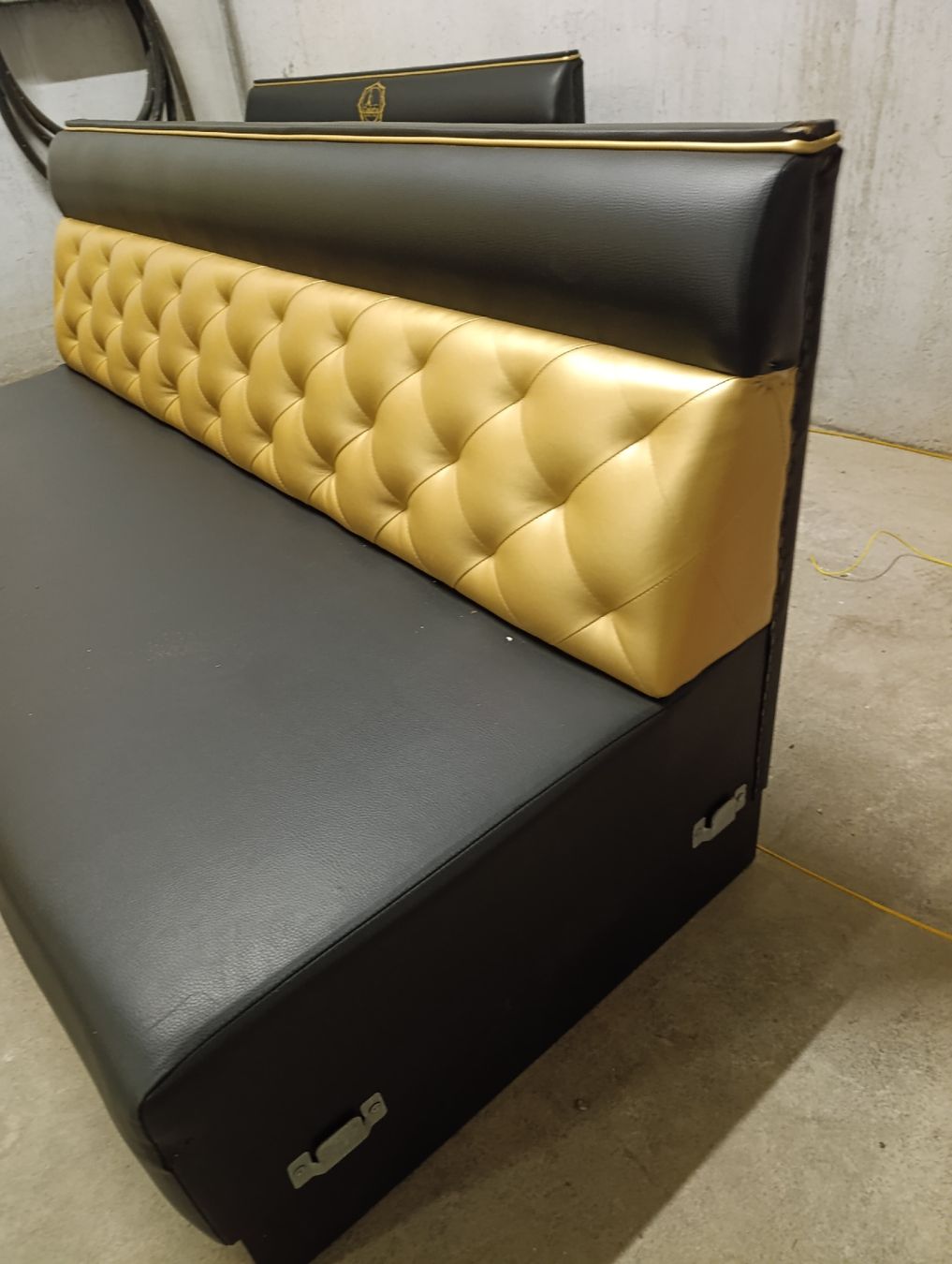 Sofas: Sofa Teil einer riesen Lounge – Gebraucht aus Romanshorn von dav_h2lv 1