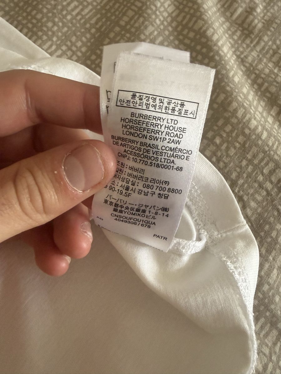 Burberry T-shirt: T shirt Burberry – Nuovo (secondo la descrizione) da Genève venduto da tho_5cfx 6