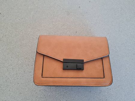 Schicke Damenhandtasche in Cognac Braun - Neuwertig
