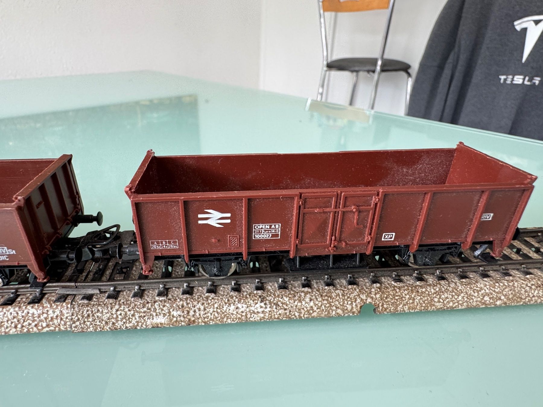 Lima Modelleisenbahnen: 5 Lima Güterwagen – Gebraucht aus Köniz von Henebe