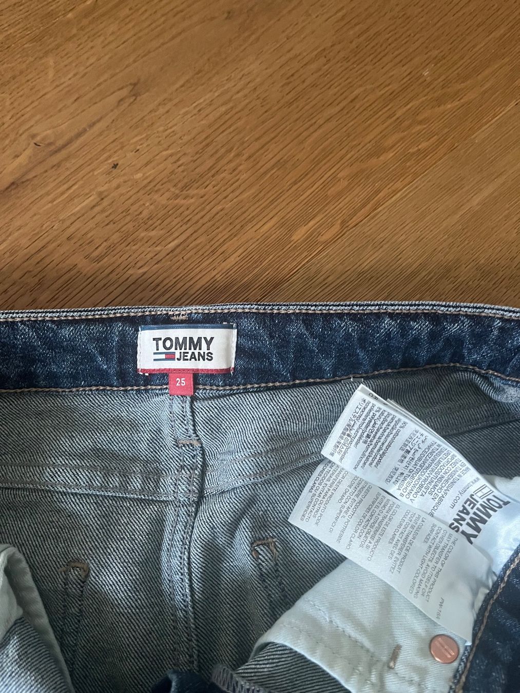 Tommy Hilfiger Gonne: Tommy Hilfiger Jeans Rock Gr.25 – Nuovo (secondo la descrizione) da St.Gallen venduto da Monrose 2