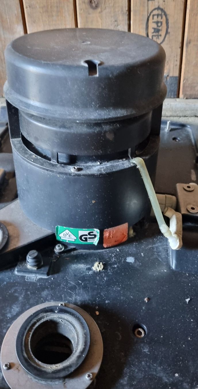 Kärcher Tutte le macchine: Kärcher BR 400 Scheuersaugmaschine – Usato da Bern venduto da ros_v7ry 6