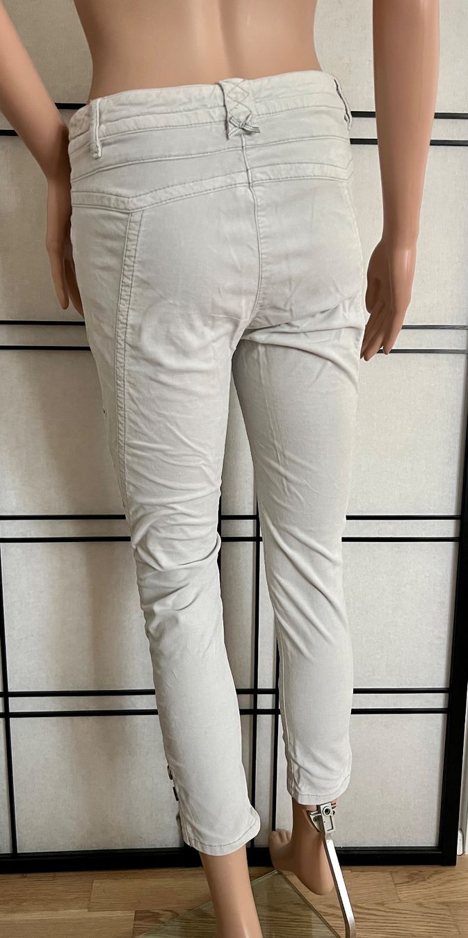 Marc Cain Pantaloni: Marc Cain Samthose, Grösse 1/34 – Usato da Bergdietikon venduto da pinkerton13 1