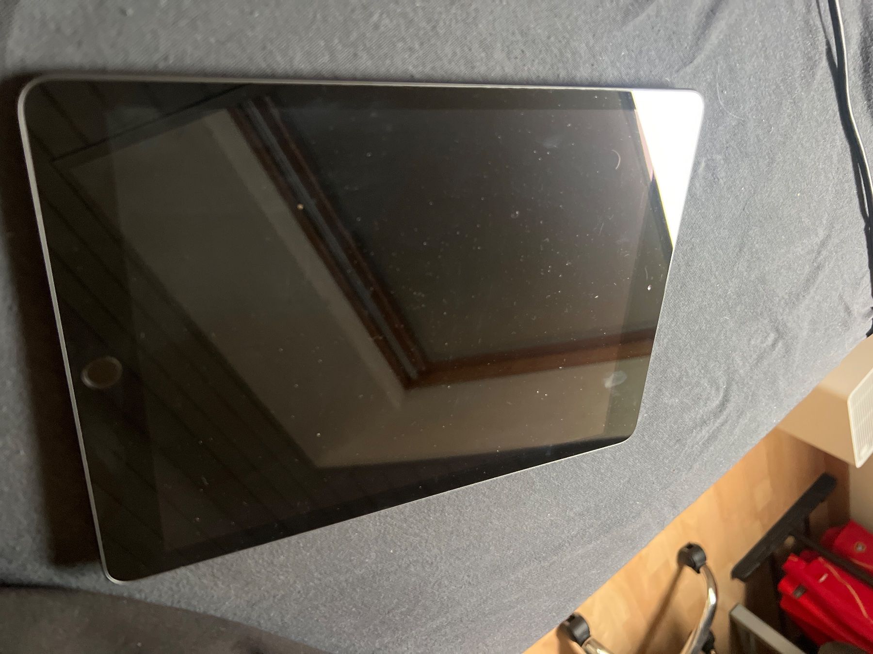 Apple Tablet PC: I iPad (7. Generation) – Usato da Seftigen venduto da Levin_d487 1