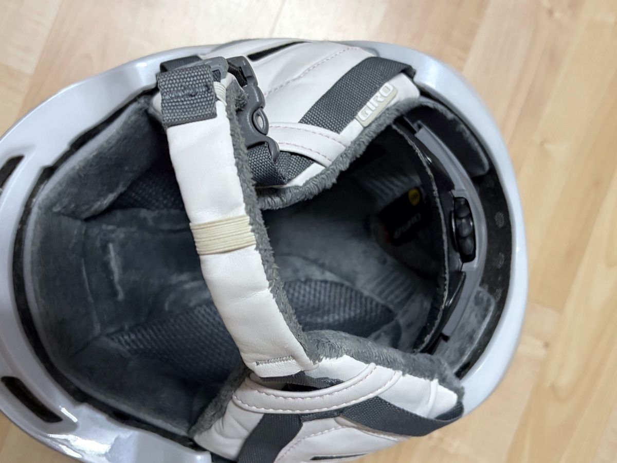 Giro Helme: Skihelm Giro M 55.5-59cm – Gebraucht aus Granges-Paccot von LWaeber 3